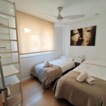 Playa Parking, Piscina Y 2 Habitac. Castelldefels
